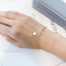 Load image into Gallery viewer, Twin Block Chain 18K Bracelet Akoya Pearls