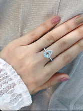 Load image into Gallery viewer, 海藍寶鑽石18K 戒指 aquamrine diamond 18k gold ring