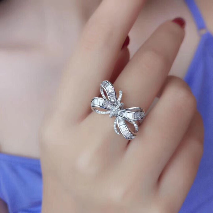 日本精工超立體鑽石蝴蝶結戒指