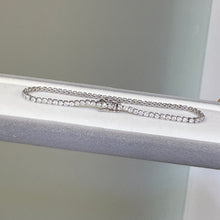 Load image into Gallery viewer, Three-Prong Setting Lab Grown Diamond Tennis Bracelet 18K Gold AS0671