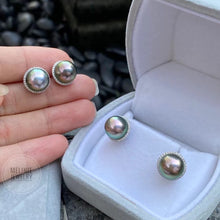 Load image into Gallery viewer, Halo Diamond Tahitian Pearls 18K Gold Earstuds