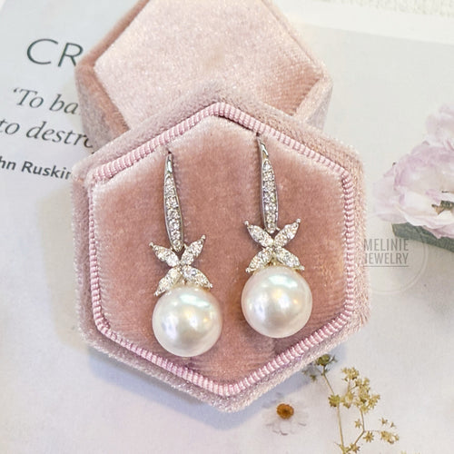 Ribbon Queen Akoya Pearl Diamond Earrings AS0526