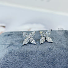 Load image into Gallery viewer, Clover Lab Grown Diamond 18K Gold Earstuds GE0163