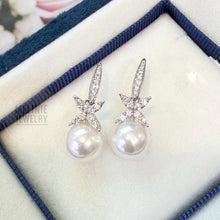 Load image into Gallery viewer, Ribbon Queen Akoya Pearl Diamond Earrings AS0526