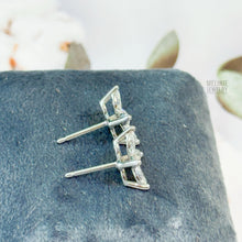 Load image into Gallery viewer, Clover Lab Grown Diamond 18K Gold Earstuds GE0163