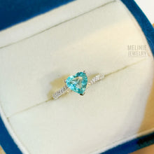 Load image into Gallery viewer, Lakeheart Natural Apatite with Lab Grown Diamond 18K Gold Ring AS0651