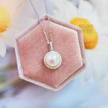 Load image into Gallery viewer, Diamond Halo Akoya Pearl 18K Gold Pendant AS0484