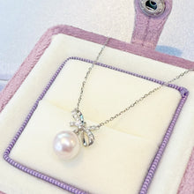 Load image into Gallery viewer, Bow Lady Akoya Pearl Diamond 18K Necklace AS0525