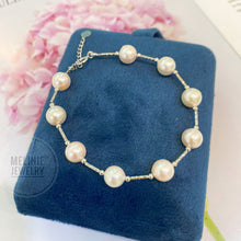 Load image into Gallery viewer, Leanna Akoya Pearls 18K Gold Bracelet MB0022