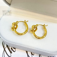 Load image into Gallery viewer, SHINE Knot Earrings in 18K Yellow Gold