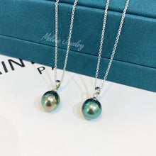 Load image into Gallery viewer, Peacock Green Tahitian Pearl Necklace
