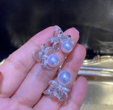 Load image into Gallery viewer, Ribbon Lady Akoya Diamond Earrings