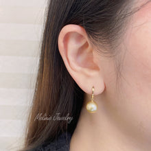 Load image into Gallery viewer, South Sea Champaign Gold Pearl 18K Hoops