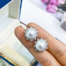 Load image into Gallery viewer, Sunflower Diamond 18K Pearl Earrings