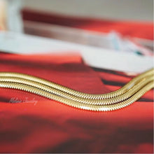 Load image into Gallery viewer, SHINE Snake 18K Gold Bracelet