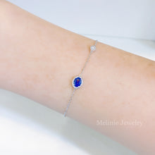 Load image into Gallery viewer, Solitude Blue Sapphire Diamond 18K Bracelet