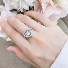 Load image into Gallery viewer, Oversized Heart Diamond 18K Ring